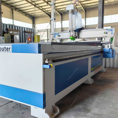 Enrutador CNC de tallado de madera de 1700 kg de peso con funciones de perforación y taladrado horizontales