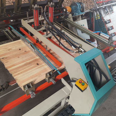 1300 mm paneles basados en madera control neumático rotativo máquina portadora de pinzas de madera MY2600A-8