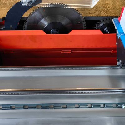 Serratura de precisión horizontal de panel de trabajo pesado para la carpintería Duración máxima de corte 3200 mm