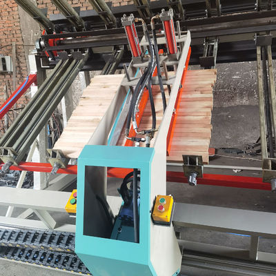 Alta productividad MY2600A-8 Compositor de madera rotativo Portador de abrazaderas neumático Máquina portadora de abrazaderas hidráulicas de madera