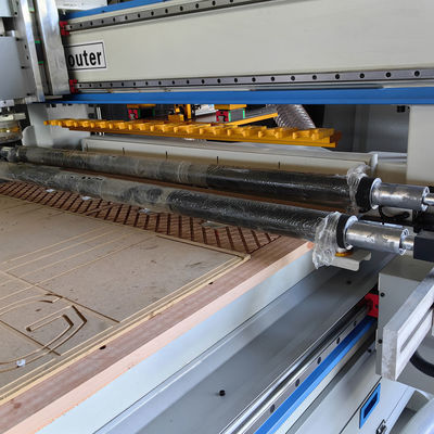 Enrutador CNC 1300 2500 gabinete de fabricación de madera máquina de tallado de 3 ejes para profesionales