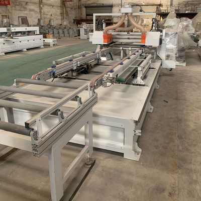 Máquina automática de madera CNC para cortar paneles de madera