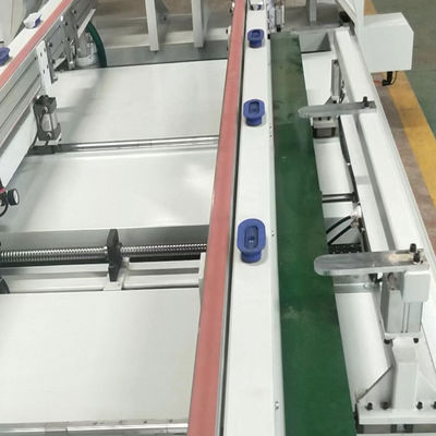 Máquina automática de madera CNC para cortar paneles de madera