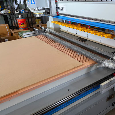 Roteador CNC de madera de 6 husillos de alta velocidad para tallado y grabado en 3D