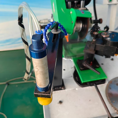 1.1kW PM870D Grinder de herramientas de carburo de alta precisión para velocidad de cambio de engranajes 0-55 Dientes/min