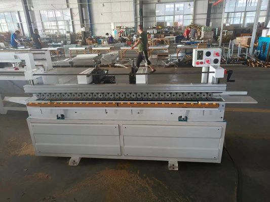Fácil de operar Maquina de escorrentía de planador de madera para la fabricación de muebles