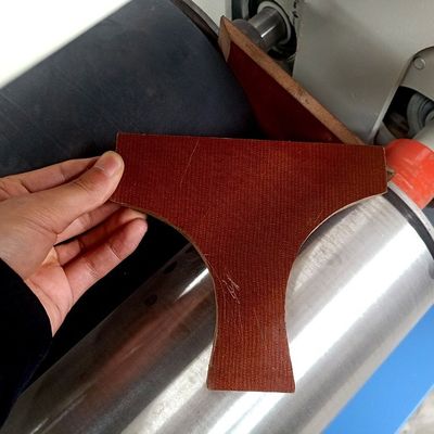 600 KG Peso MT6113 Extensión de pegamento / MDF Roller Extensión de la máquina con alta precisión