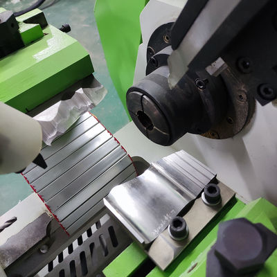 Largo girado mm 750 mm PL450 Torno de herramienta de recubrimiento CNC para copias de artesanías de madera