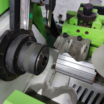 Largo girado mm 750 mm PL450 Torno de herramienta de recubrimiento CNC para copias de artesanías de madera