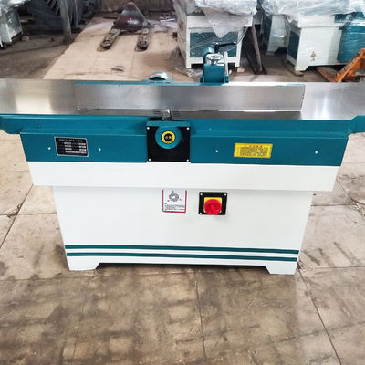 Tabla de madera industrial de madera sólida 2500 mm Mesa larga Maquina de planeación de superficie de madera