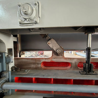 Máquina de corte de paneles de madera con diseño de trabajo pesado y función automática MJB318