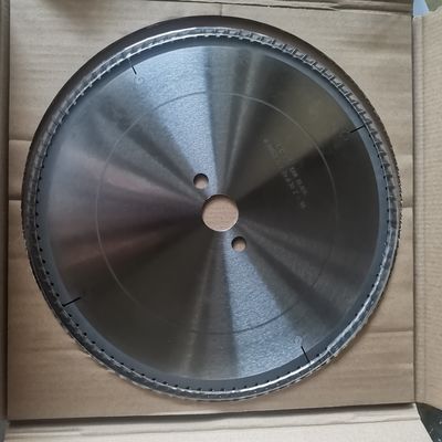 Tct Materiales de carburo aleación para la elaboración de madera hoja de sierra circular para el corte de madera sólida