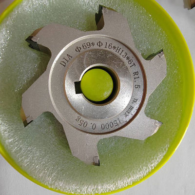 Cortador automático para cortar las esquinas de las bandas de borde adecuado para la máquina de bandaje de borde KDT