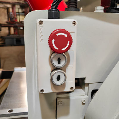 5.5kw Espindle de fondo de doble lado del planador de espesor para el procesamiento de la madera de trabajo pesado