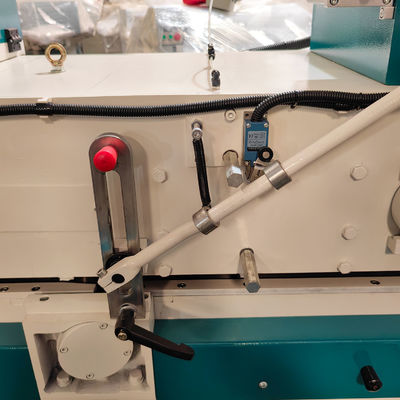 Planificación de la superficie de madera sólida MBZ524A Máquina de planificación automática de alimentación de doble eje