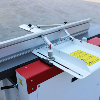 400C Máquina CNC combinada para madera para talleres de materiales de construcción y cortar madera