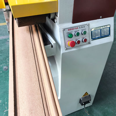 120 mm Max. espesor de trabajo superficie de planador de madera 180 mm perfiles de madera máquina de moldeo en línea