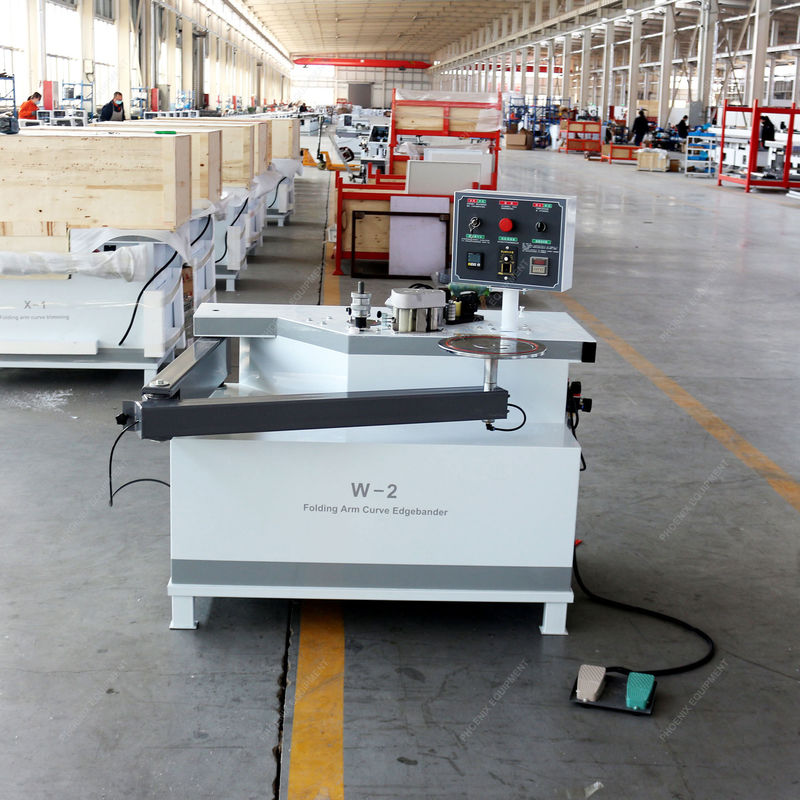 10.8m/min Velocidad de alimentación del panel Máquina de bandaje de borde de mini brazo plegable para paneles de PVC MDF