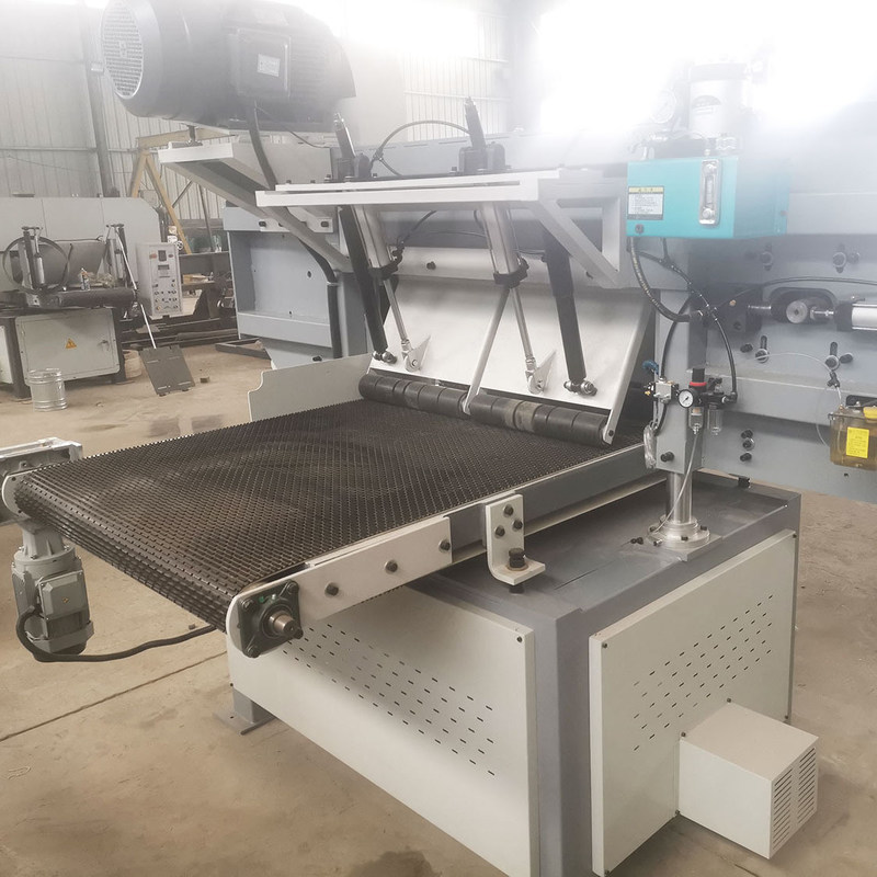 Aserradoras horizontales de banda fina de alta precisión con alimentación automática y potencia de 21,12 kW