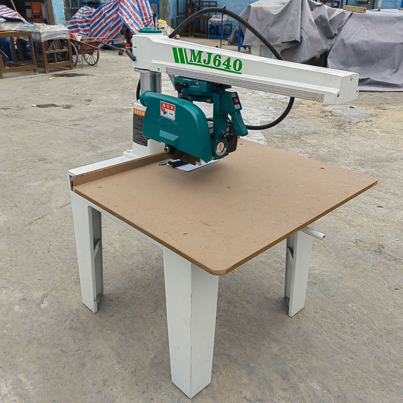 110 mm Max. espesor de trabajo de la madera MJ640 madera de la sierra de brazo radial para el corte de la sierra transversal