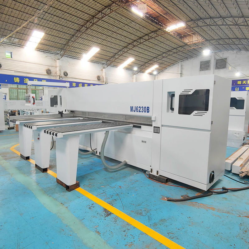 3800 KG MJ6230B Serradura automática horizontal CNC de vigas para el corte de tablas de madera