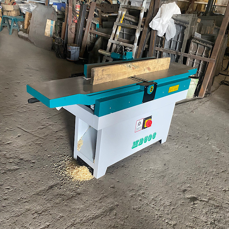 Tabla de madera industrial de madera sólida 2500 mm Mesa larga Maquina de planeación de superficie de madera
