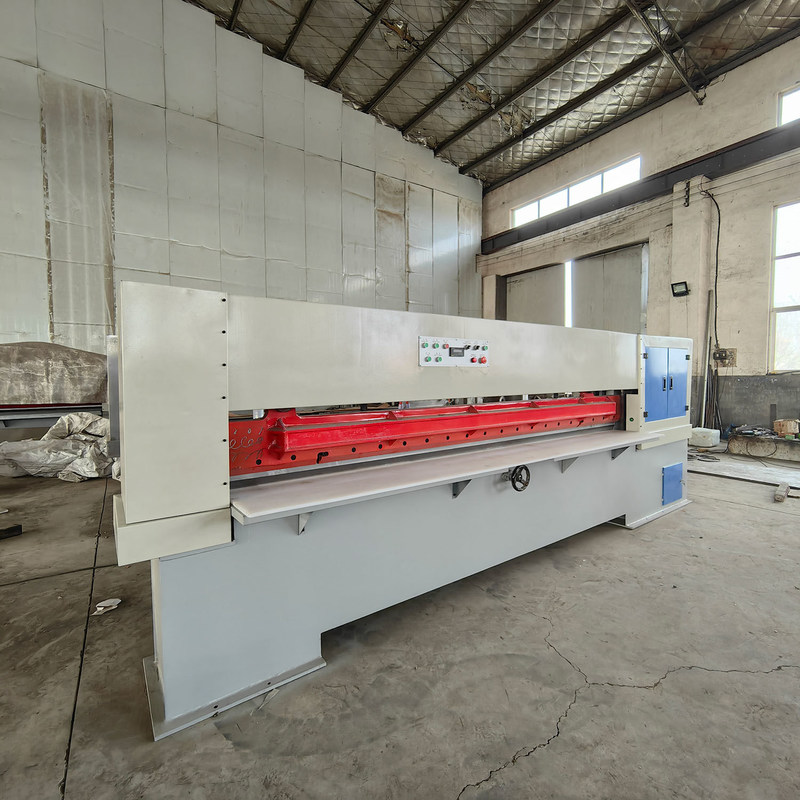 Máquina de corte de paneles de madera con diseño de trabajo pesado y función automática MJB318
