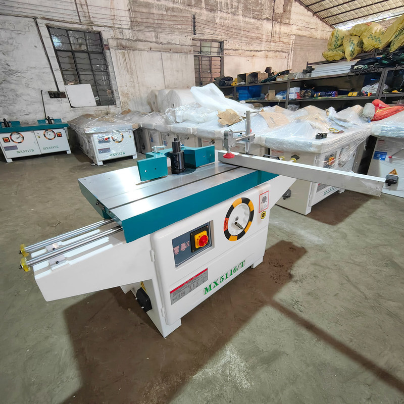 Máquina de moldeado de madera de eje único con mesa de deslizamiento automática y ancho de trabajo máximo de 800 mm